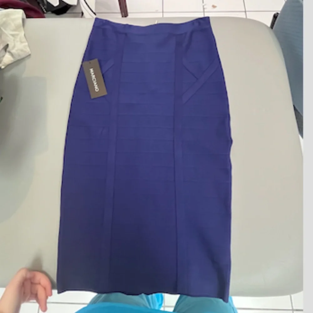 Skirt - Picture 1 of 3